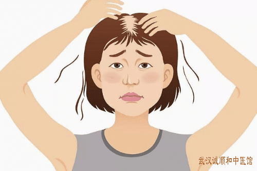 武汉洪山区有位靠谱的皮肤病中医：前额两侧毛发稀疏稍油腻自觉乏力如何治？