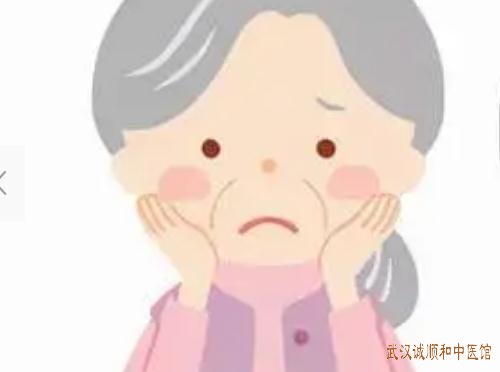 武汉天河机场附近中医门诊：老年女性糖尿病肾病夜尿频尿中泡沫增多易自汗怎么调？