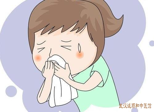 武汉看咳嗽的中医有哪些？年轻人因受凉诱发咳嗽喉中有痰鼻塞流清涕怎么治好？